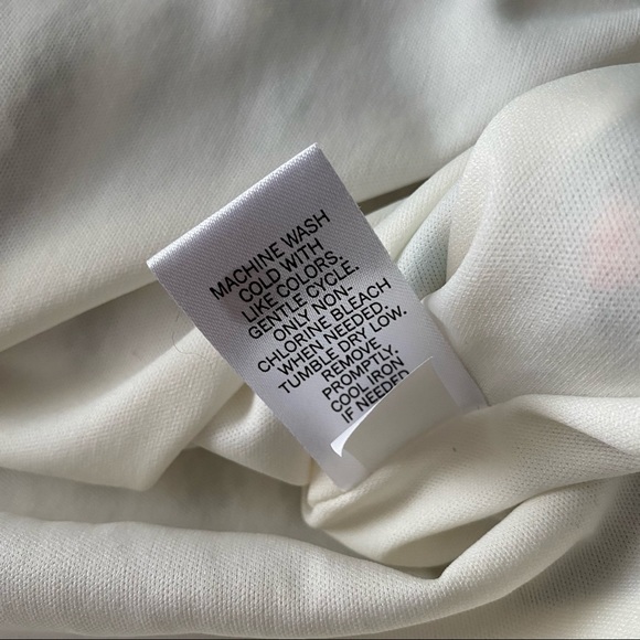 NWOT Spring Fit and Flare Dress w/Pockets - Picture 8 of 10